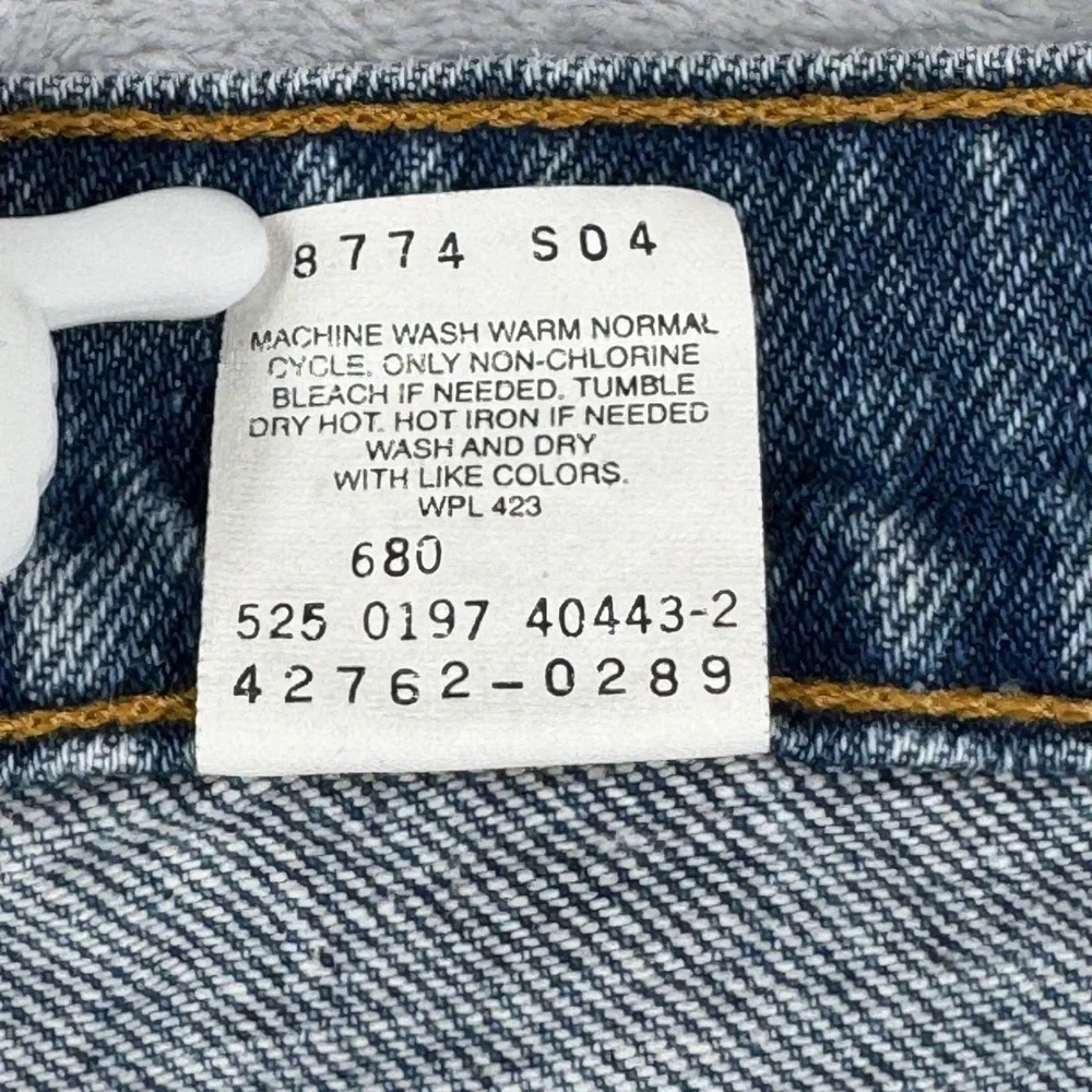 Levis blank slightly